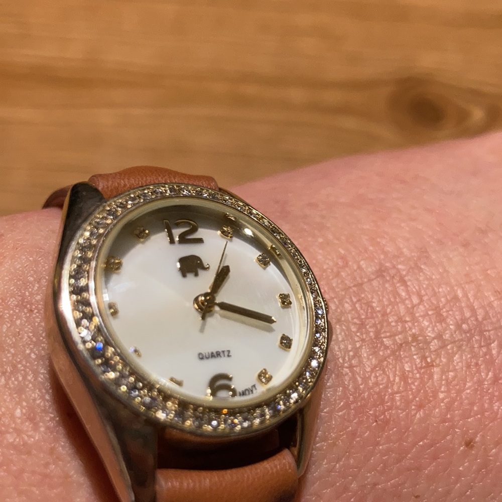 Beautiful Rhinestone Watch - Picture 5 of 5